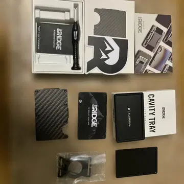 the RIDGE 탄소섬유 머니클립