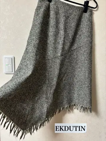 EKDUTIN 엑도텐 군제 (주) 절개 스커트 비대칭 울 혼방
