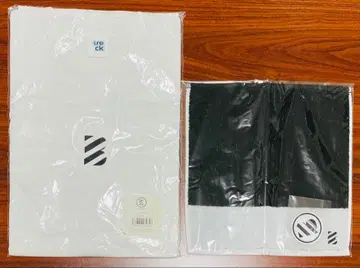 새상품 blessed T셔츠와 타월 손수건 스티커 아카니시 진