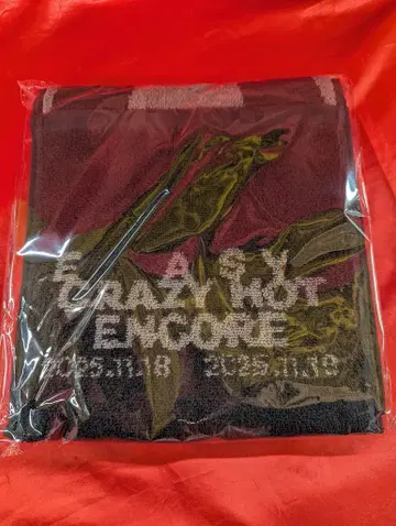 르세라핌 2025 이지 크레이지 핫 앙코르 인 재팬 머플러 타월