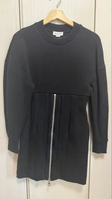 Alexander McQueen 블랙 무릎 기장 원피스