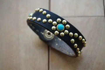 핸드메이드 가죽 스터드 뱅글 터콰이즈 팔찌