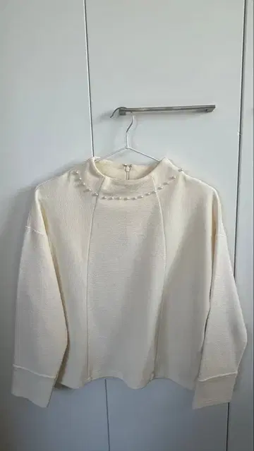 편광 펄 옷깃 상의