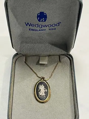 웨지우드 (Wedgwood) 목걸이 탑