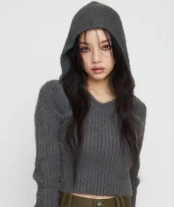 LAGUA GEM SHAGGY COMPACT 니트 차콜 그레이