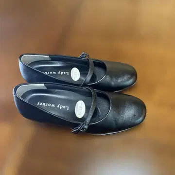 Lady Worker 블랙 펌프스 스트랩 포함 새상품급