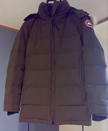 Canada Goose 올리브 다운 자켓 여성