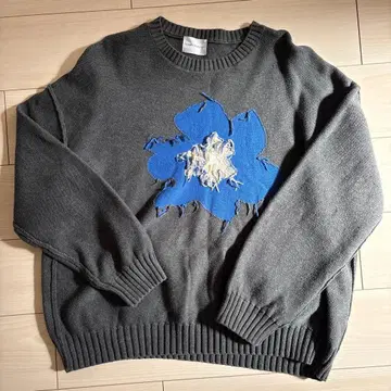 CAMPHOR WOOD 그레이 긴팔 스웨터