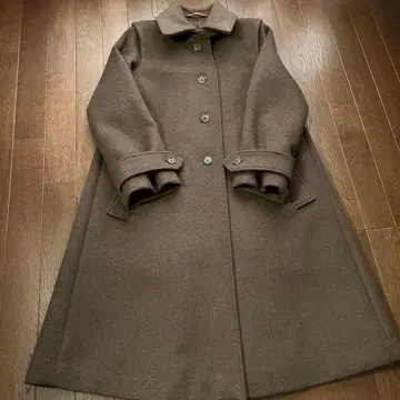 콩트와르 데코토니에 올리브 그린 로덴 코트