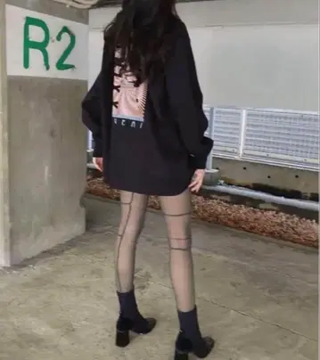 juemi / Shamanixx Big Sweat