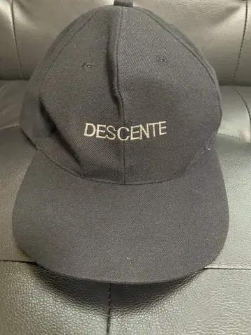 descente cyber gear 블랙 베이스볼 캡