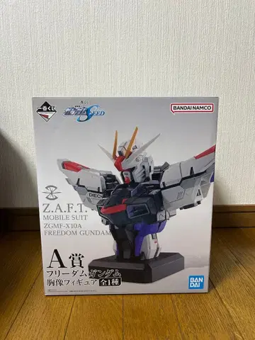 a상 프리덤 건담 흉상 피규어