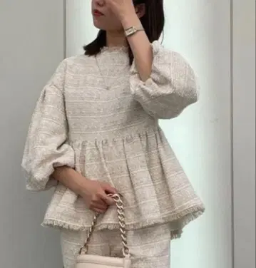 아뉴앙스 오리지널 트위드 벌룬 슬리브 블라우스