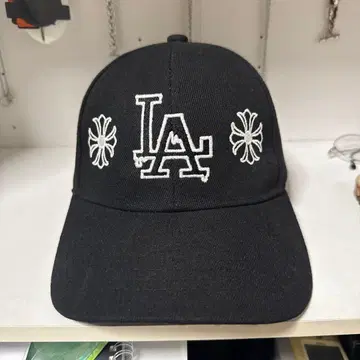 LA 블랙 모자