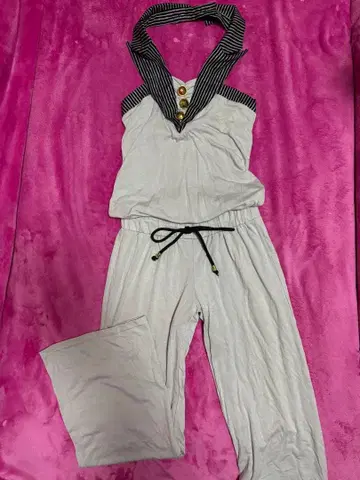 d.i.a 스트라이프 올인원