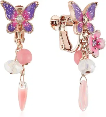 안나수이 '벚꽃 x 나비' 모티브 귀찌 화려한 벚꽃 꽃잎과 핑크색 유리