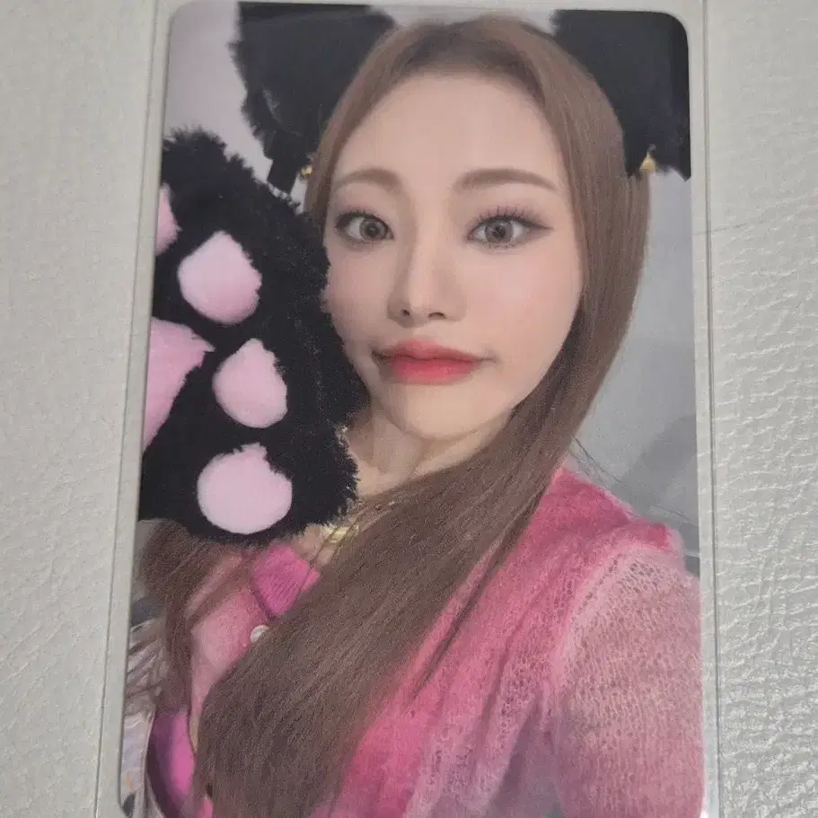Billlie haram sign polaroid on Bunjang Global Site.
