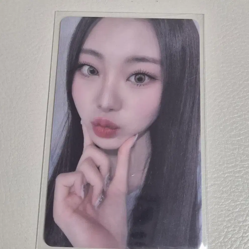 Billlie haram sign polaroid on Bunjang Global Site.