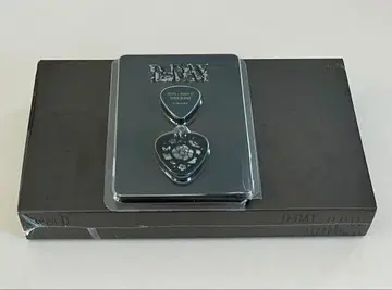 BTS SUGA Agust D TOUR D-DAY 기타 피크 앨범