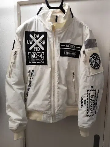 AVIREX MA-1 플라이트 자켓 화이트