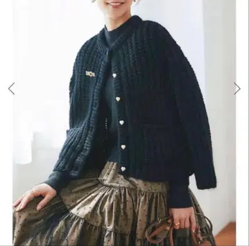 택 포함 새상품 세븐틴 하트 버튼 모헤어 가디건 블랙 S