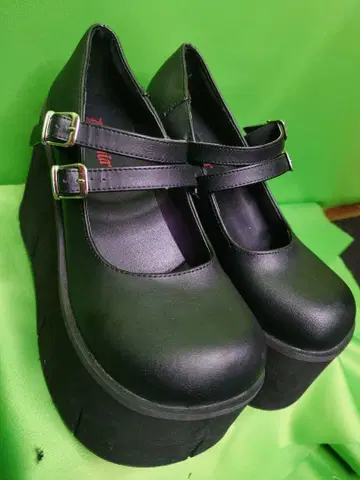 데모니아 demonia 통굽 펌프스