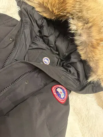 Canada Goose 블랙 다운 자켓 S