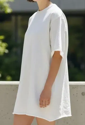 DRIESVANNOTEN 드리스반노튼 맨투맨 와이드 실루엣 원피스