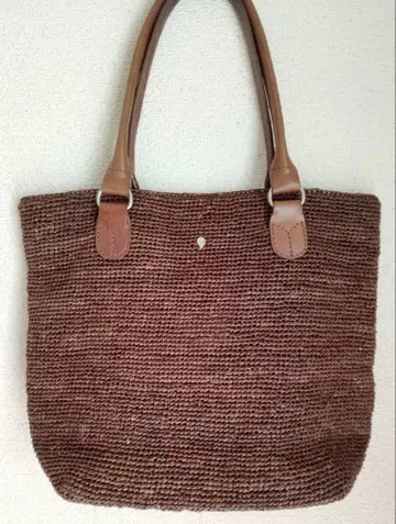 헬렌 카민스키 라피아 토트백 브라운