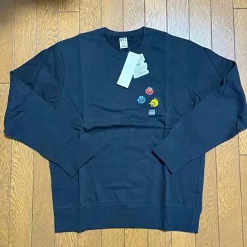 블랙 L UNIQLO kaws 세서미 스트릿 유니클로 카우스