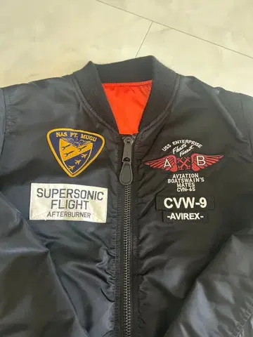 AVIREX MA-1 플라이트 자켓 블랙