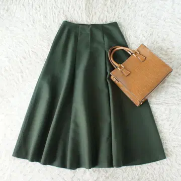 Plage 플라주 부카티니 롱 플레어 스커트 그린 38