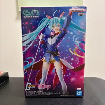 GUNDAM x MIKU 피규어 - BANPRESTO