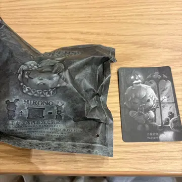 Hirono Vampire 피규어 팝마트 미개봉 카드 포함