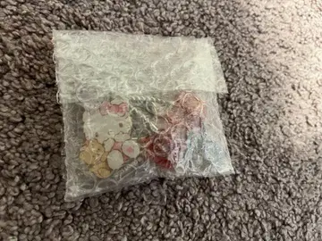 [미개봉 새상품] 산리오 반짝반짝 후르츠 참 키티 체리