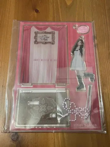 izna 아크릴 스탠드 사란 이즈나 아크릴 스탠드