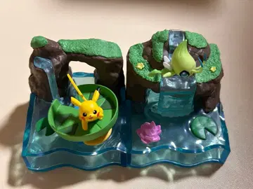 모아서 펼쳐지는! 포켓몬 월드 2 신비의 샘 피카츄&하스보&세레비