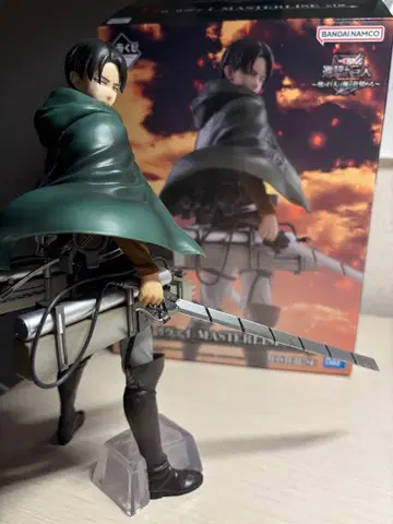 리바이 B상 피규어