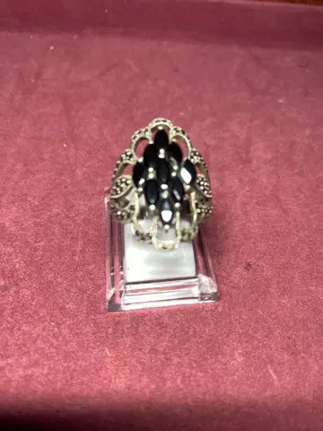 Silver marcasite accent ring 925