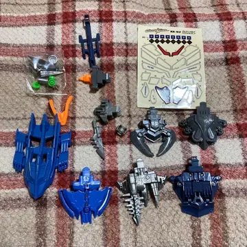 크러쉬 기어 아이언 울프 부품