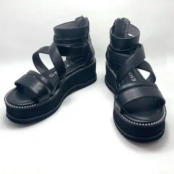 [ 새상품급 ] GEMMA LINN 통굽 샌들 웨지솔 크로스 스트랩