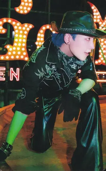 ATEEZ THE WORLD EP.2 : OUTLAW 홍중 트레이딩 카드