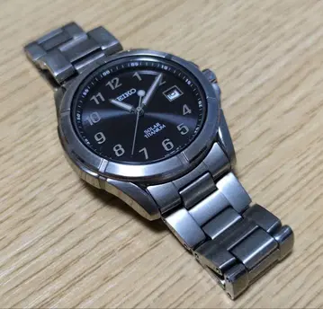 SEIKO V145-0AX0 솔라 남성용 손목시계 티타늄 작동품
