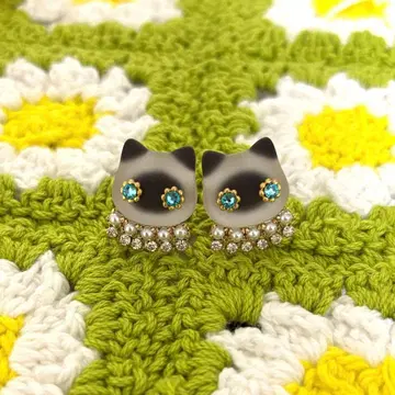 고양이 얼굴형 귀걸이 핸드메이드