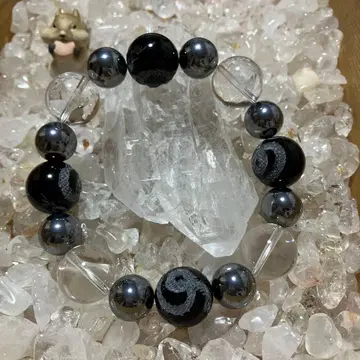 뱀 손 조각 모리온 x 테라헤르츠 x 수정 팔찌 안지름 - 18cm