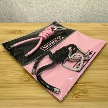 [ BLACKPINK ] SNAKE KNOT 키링