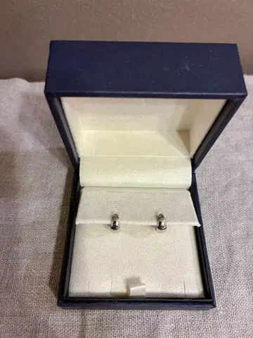 보증서 있음 반돔 아오야마 플라티나 후프 귀걸이