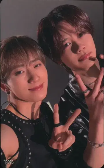 INI 쉬 쉬펑판/후지마키 쿄스케 2025 XQUARE R095