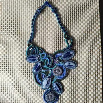 보헤미안풍 청록색 비즈 목걸이