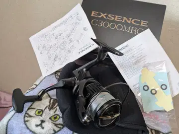 쓸만한 새상품급 시마노 21 엑스센스 C3000MHG입니다.